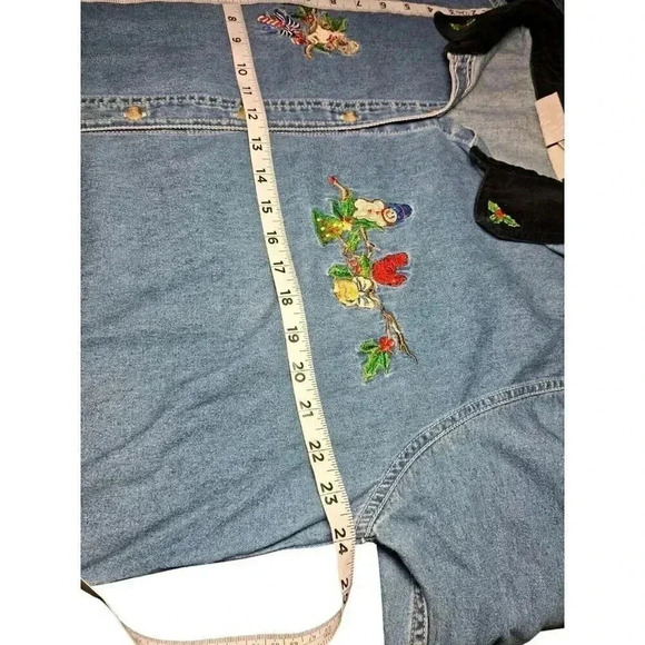 Christmas Denim Jean Shirt Womens Size XL Long Sleeves Button Up Velvet Collar - Picture 5 of 10